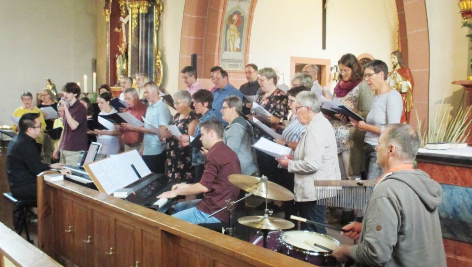 Gottesdienst mit neuen Geistlichen Liedern macht Lust auf mehr